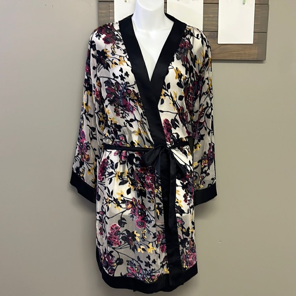 Tahari Women’s Velvet Mesh Sheer Floral Intimates Robe with Belt- Medium